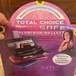 NWT Aluminum Wallet, Scan Safe